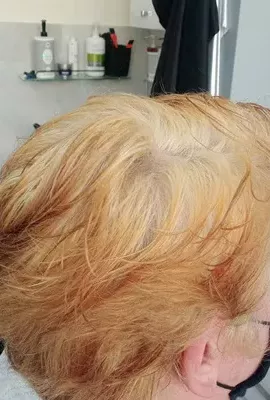 Pofarbowane włosy